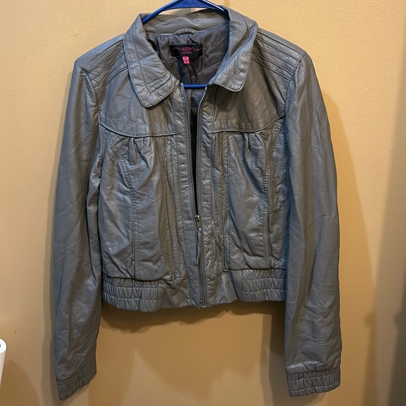 NEU LOOK FAUX LEATHER SHORT ZIP JACKET GREY Sz xl but looks like medium/large - Picture 1 of 3